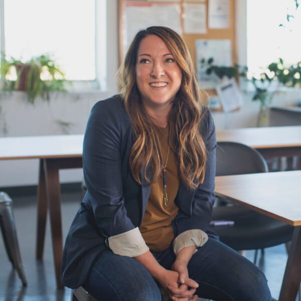 Business Consulting Woman Figure Img Bg 1